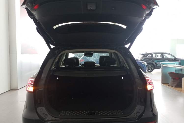 Used Hongqi HS5 2023 2.0T Four-Wheel Drive Flagship Pro Edition
