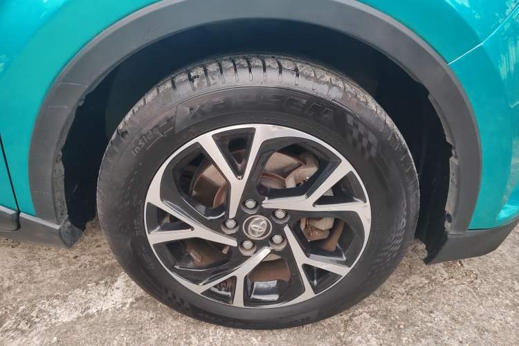 Used Toyota C-HR 2018 2.0L Leading Edition China V-standard
