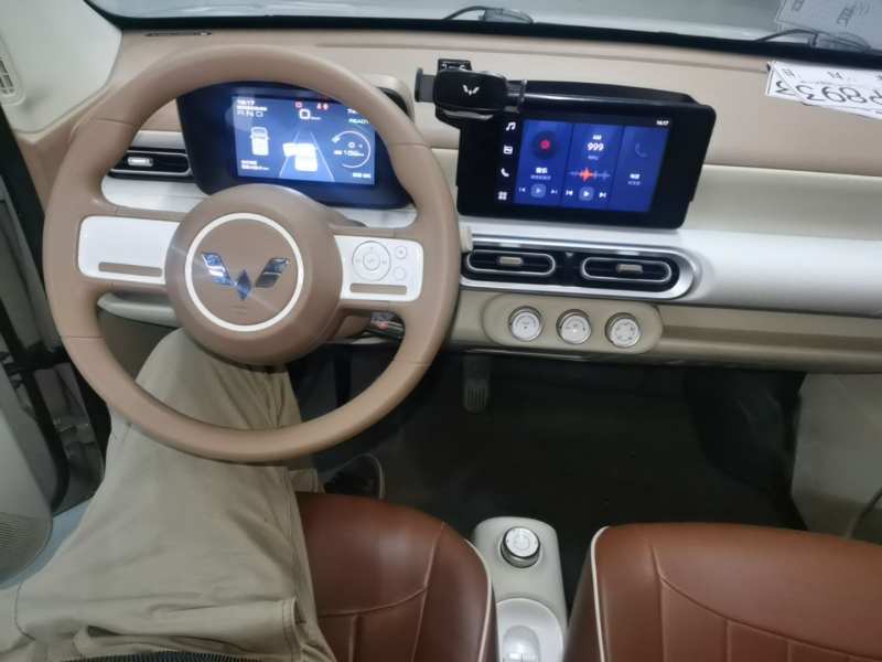 Used Wuling Hongguang MINIEV 2024 3rd Generation 215km Advanced Version — 9