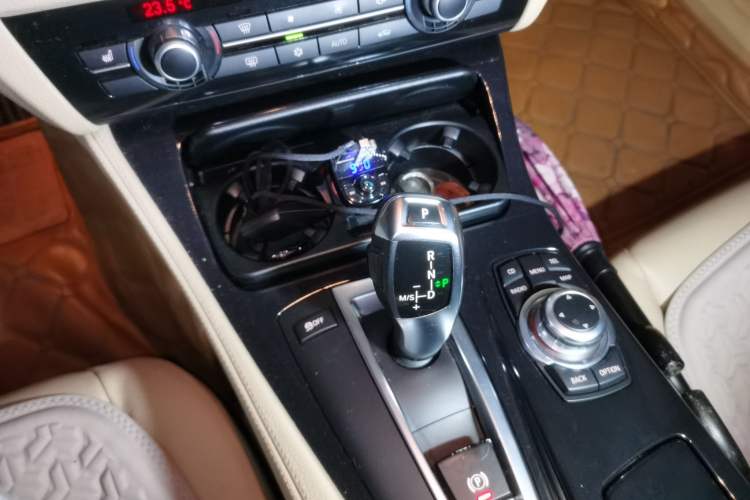 Used BMW 5 Series 2011 523Li Leading Model
