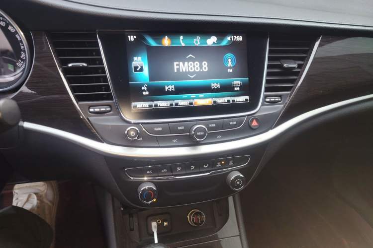 Used Buick Verano 2019 Sedan 20T Dual-Clutch Leading Model
