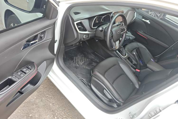 Used Chevrolet Monza 2019 RS 330T Automatic Comfort Edition China VI Standard Driver Seat