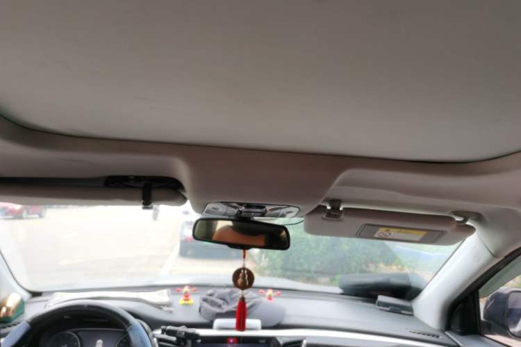 Used GAC Trumpchi GS8 2017 320T Two-Wheel Drive Luxury Smart Connectivity Version (7 Seats) Headliner