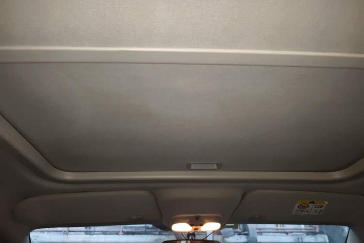 Used Jeep Compass 2012 2.4L four-wheel drive luxury navigation version
