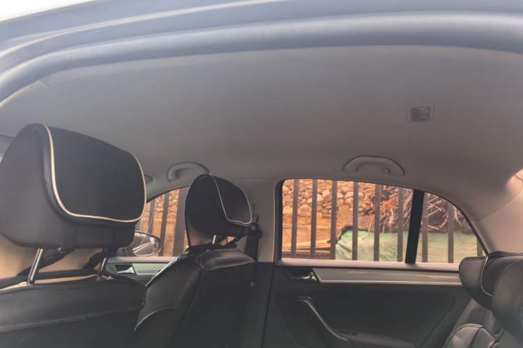 Used Volkswagen Bora 2013 1.6L Manual Fashion Edition
