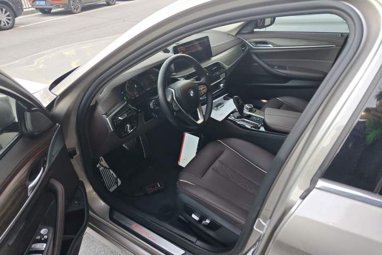 Used BMW 5 Series 2022 Updated 530Li Leading Edition Luxury Package
