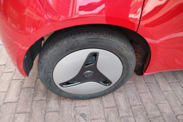 Used ORA White Cat 2020 360 km Luxury Version Right Rear Wheel Hub