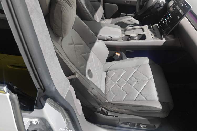 Used Nio ET7 2024 75 kWh Executive Signature Edition
