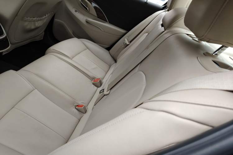 Used Buick LaCrosse 2013 2.4L SIDI Leading Comfort Version
