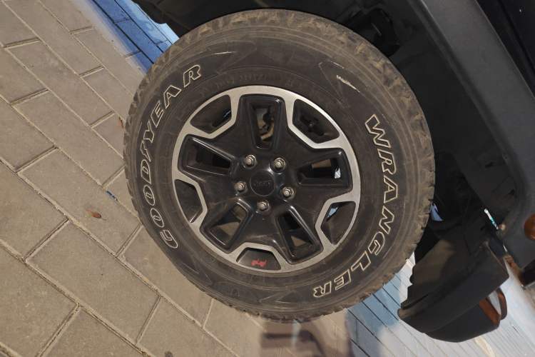 Used Jeep Wrangler 2013 3.6L Four-Door 10th Anniversary Edition
