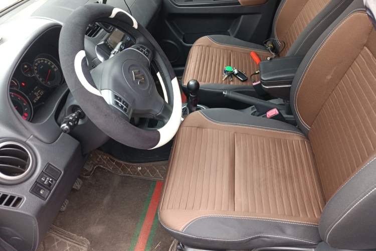 Used Suzuki SX4 2013 1.6L Manual CoolRide Model
