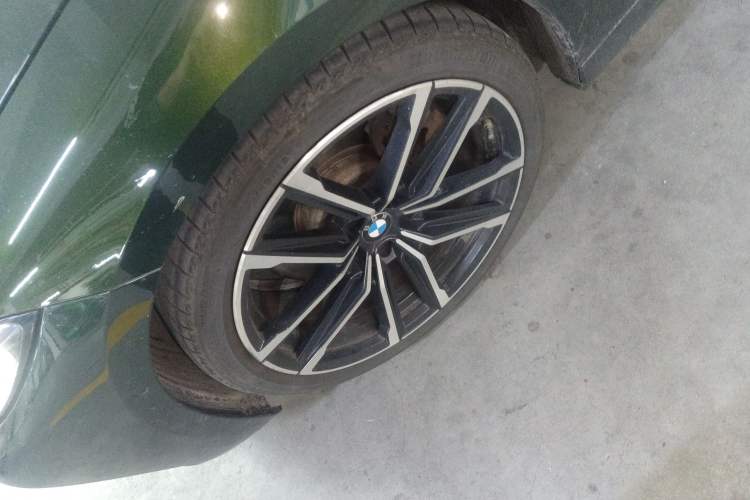 Used BMW 4 Series 2022 430i Convertible M Sport Night Edition Package Left Front Wheel Hub