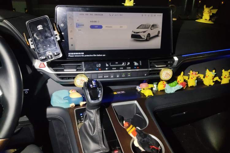 Used Toyota Granvia 2024 2.5L Hybrid Prestige PLUS Four-Wheel Drive Version
