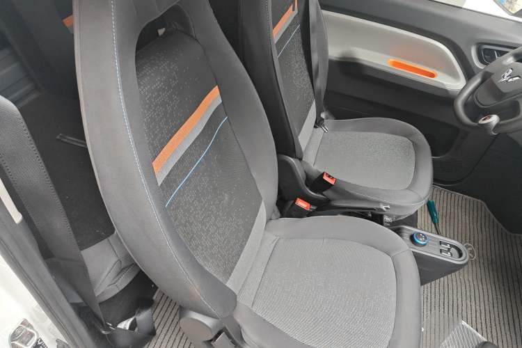 Used Wuling Hongguang MINIEV 2020 Enjoyment Model Lithium Iron Phosphate Right Front Seat