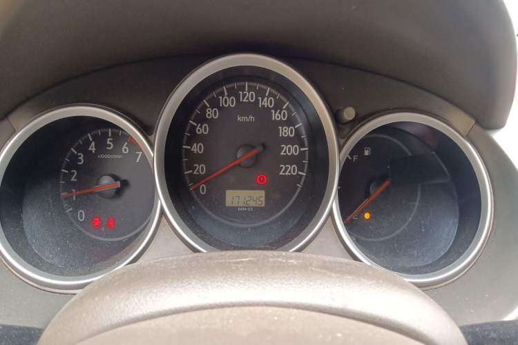 Used Honda Fit 2004 sedan 1.3L manual transmission