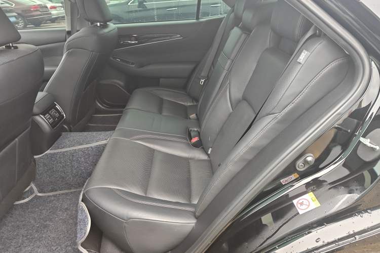 Used Toyota Crown 2015 2.0T Fashion Edition