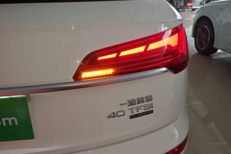 Used Audi Q5L 2022 40T Fashionable and Elegant Model