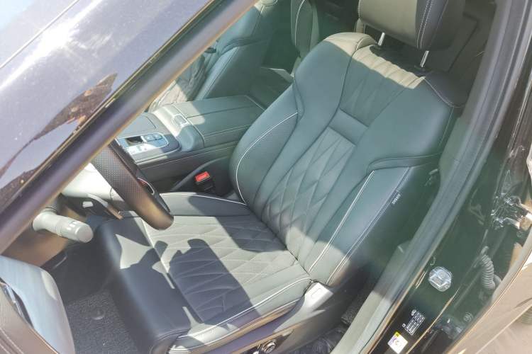 Used GAC Trumpchi GS8 2022 Linghang Series 2.0 TGDI Two-Wheel-Drive Luxury Smart Connectivity Version (7 Seats) Left Front Seat