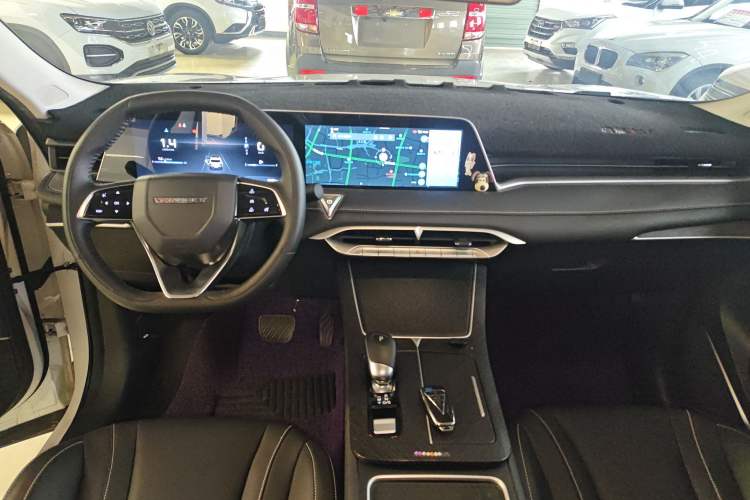 Used Venucia V 2023 260T Idol Edition Pro