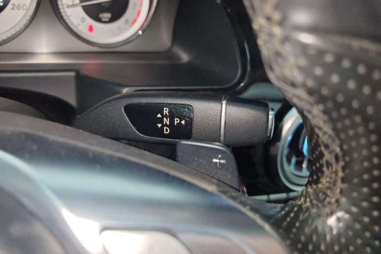 Used Mercedes-Benz GLK-Class 2015 GLK 260 4MATIC Fashion Edition Ultimate Version
