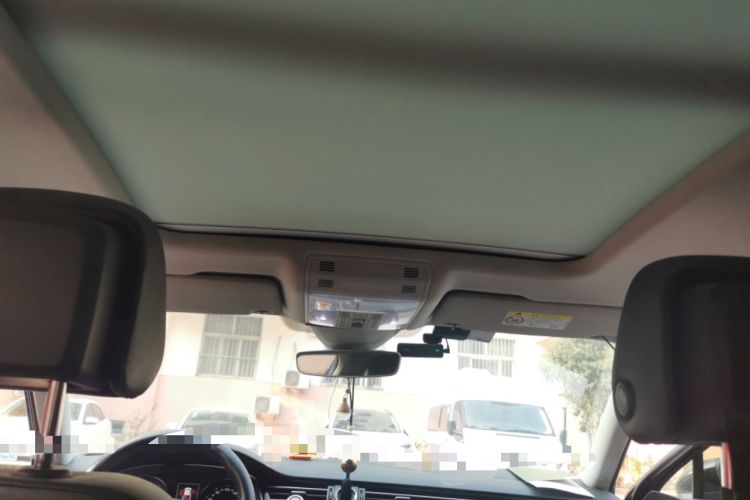 Used Volkswagen Magotan 2017 330TSI DSG Luxury Model Headliner