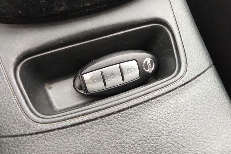 Used Nissan Sylphy 2019 1.6XV CVT Smart Connect Luxury Edition China VI Standard Vehicle Key