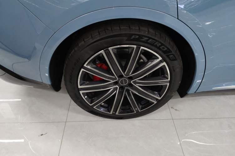 Used Hima Luxeed R7 2024 All-Electric 736 km Ultra