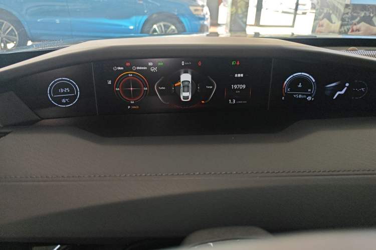 Used CHANGAN UNI-V 2024 1.5T Prestige Edition
