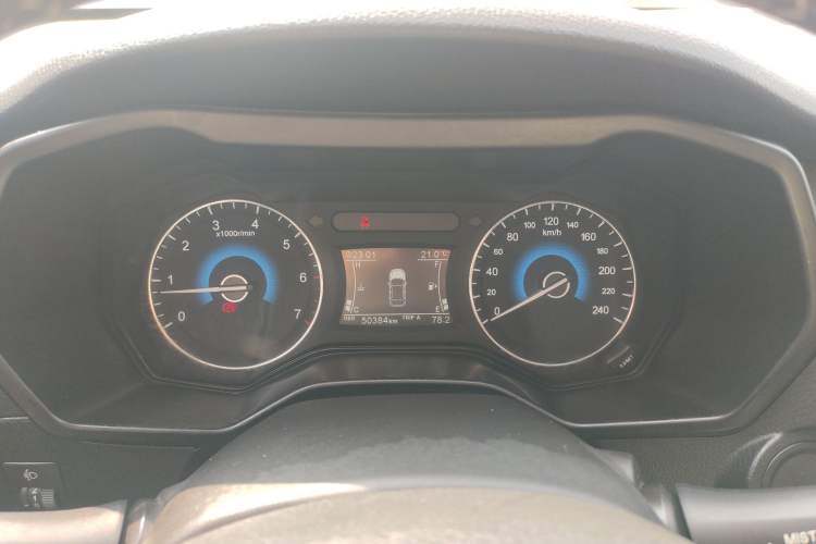 Used Dongfeng Fengon 580 2016 1.8L Manual Comfort Model
