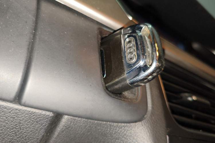 Used Audi A4L 2013 35 TFSI Automatic Standard Model
