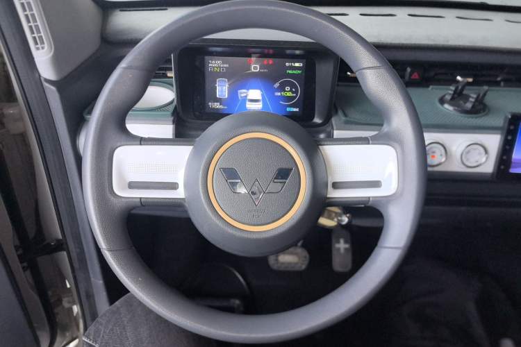 Used Wuling Hongguang MINIEV 2022 GAMEBOY 200km Gaming Edition with Lithium Iron Phosphate