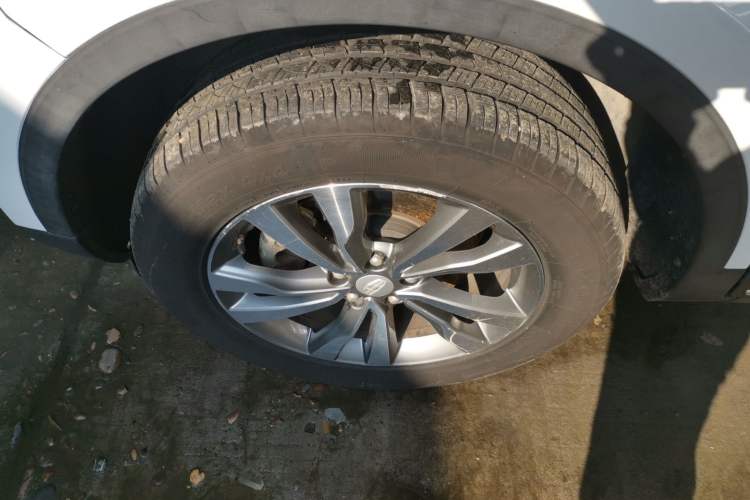 Used Geely Auto Emgrand X7 Sport 2016 2.0L Manual ZhiShang Version Left Front Wheel Hub