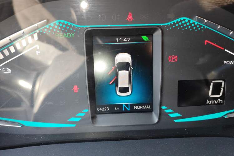 Used ORA iQ 2018 High-Range Version Smart Connectivity Model