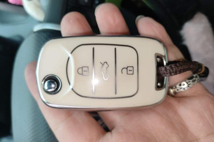 Used Baojun E100 2020 305KM Smart Drive Version Vehicle Key