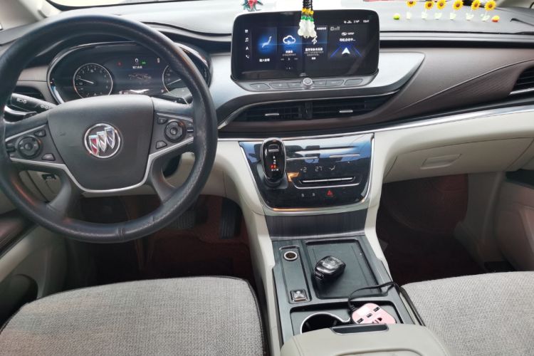 Used Buick GL8 2021 Land Cruiser Executive Class 652T Luxury Model