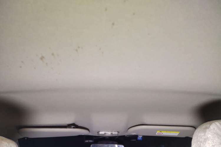 Used Citroen Elysee 2015 Zhishang Edition 1.6L Manual Fashion Model
