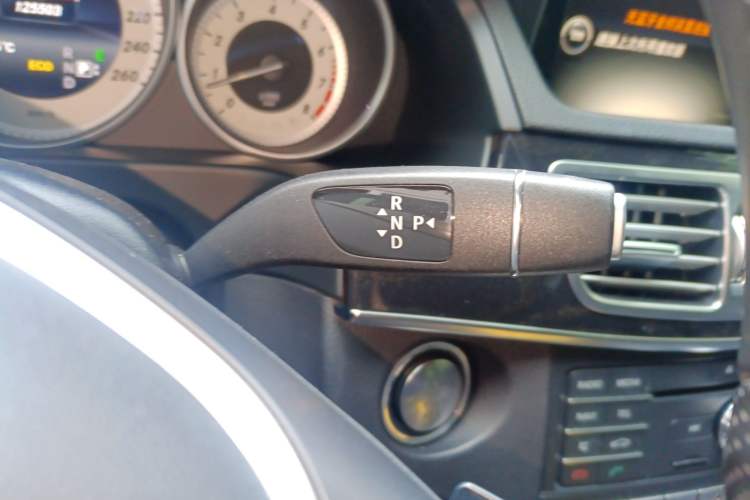 Used Mercedes-Benz E-Class 2015 Facelift E 200 L Sport Edition
