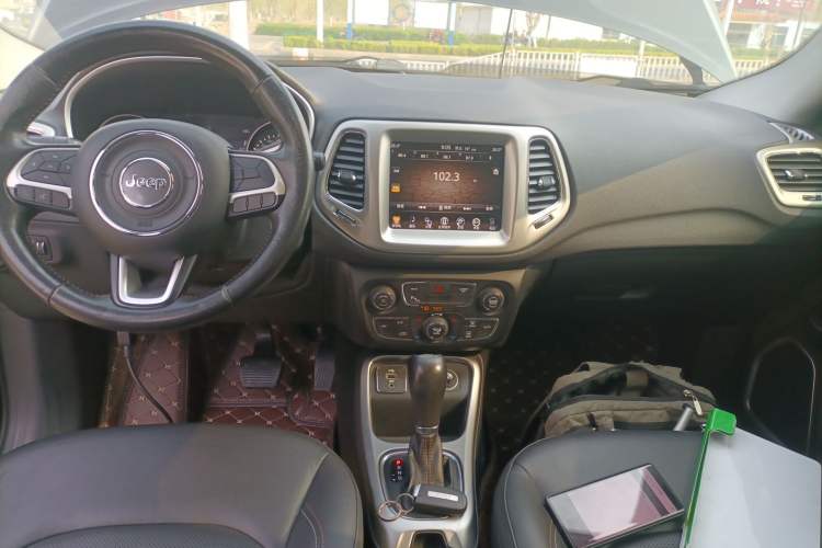 Used Jeep Compass 2017 200T Automatic Family Edition