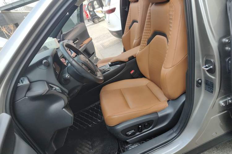 Used Lexus UX 2020 260h Explore & Adventure Edition