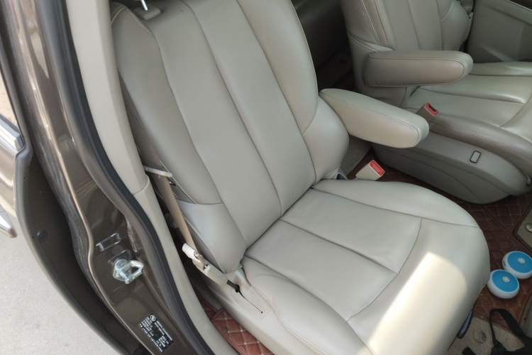 Used Buick GL8 2014 2.4L CT Luxury Business Comfort Edition
