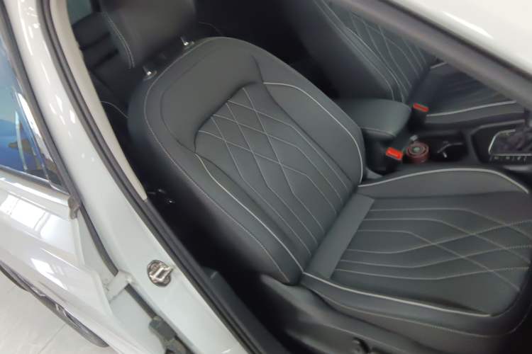 Used Volkswagen Tiguan L 2023 330TSI Automatic Two-Wheel Drive R-Line Enjoyment Edition