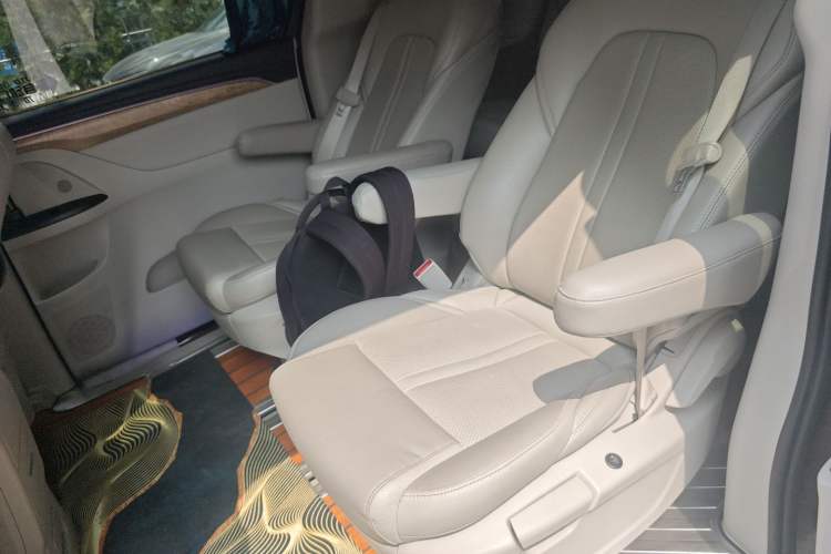 Used Buick GL8 2018 ES 28T Luxury Model China VI Standard Left Rear Seat