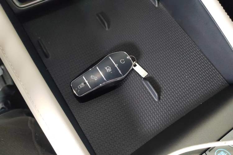 Used BYD Yuan UP 2025 Intelligent Driving Version 401 KM Dynamic Edition Vehicle Key