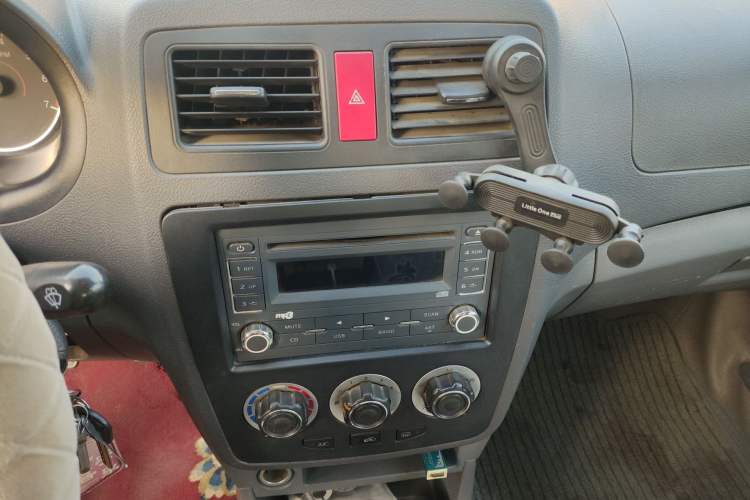 Used Chery Cowin 2 2012 1.5L Manual Standard Edition Audio And AC Panel