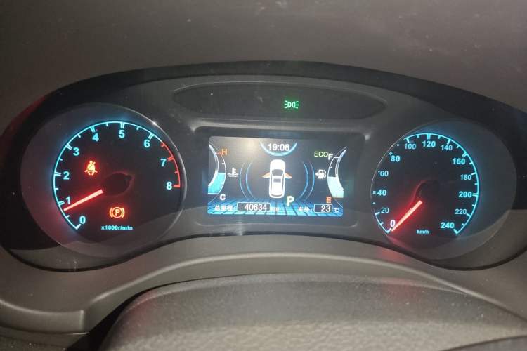 Used BYD Song 2017 Gaishe Upgrade Edition 1.5TID Automatic Elite Model Instrument Cluster