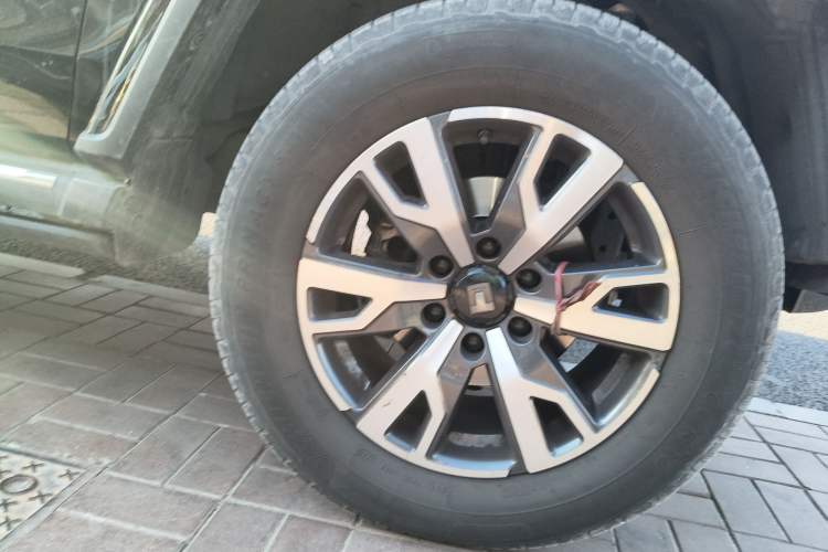 Used Tank 300 2023 City Edition 2.0T—Stylish as Ever Right Front Wheel Hub