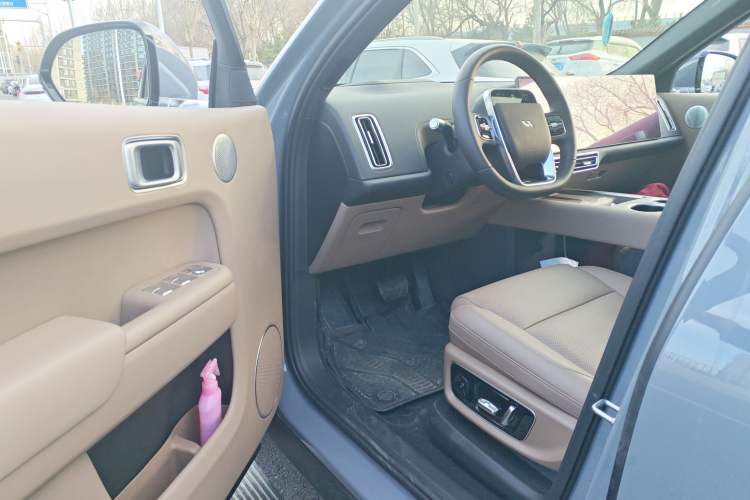 Used Li Auto L8 2025 Max Smart Refresh Edition
