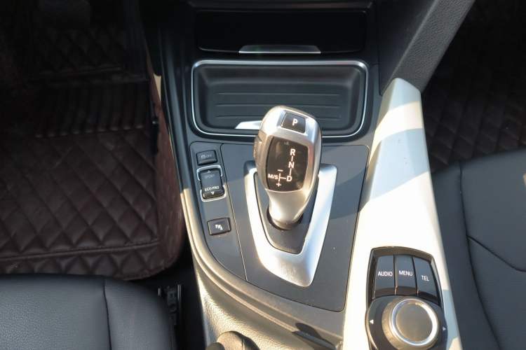 Used BMW 3 Series 2015 320Li Luxury Edition Fashion Model
