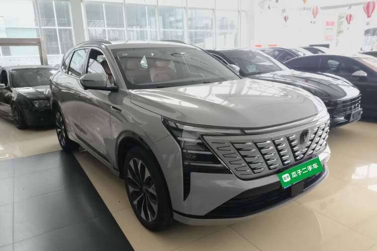 Used CHANGAN CS75 PLUS 2025 4th Generation UItra 2.0T New Blue Whale – Smart & Powerful Version Exterior 1