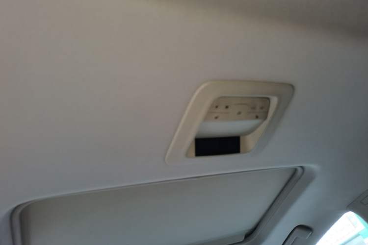 Used Buick GL8 2011 3.0L GT Luxury Business Haoya Edition